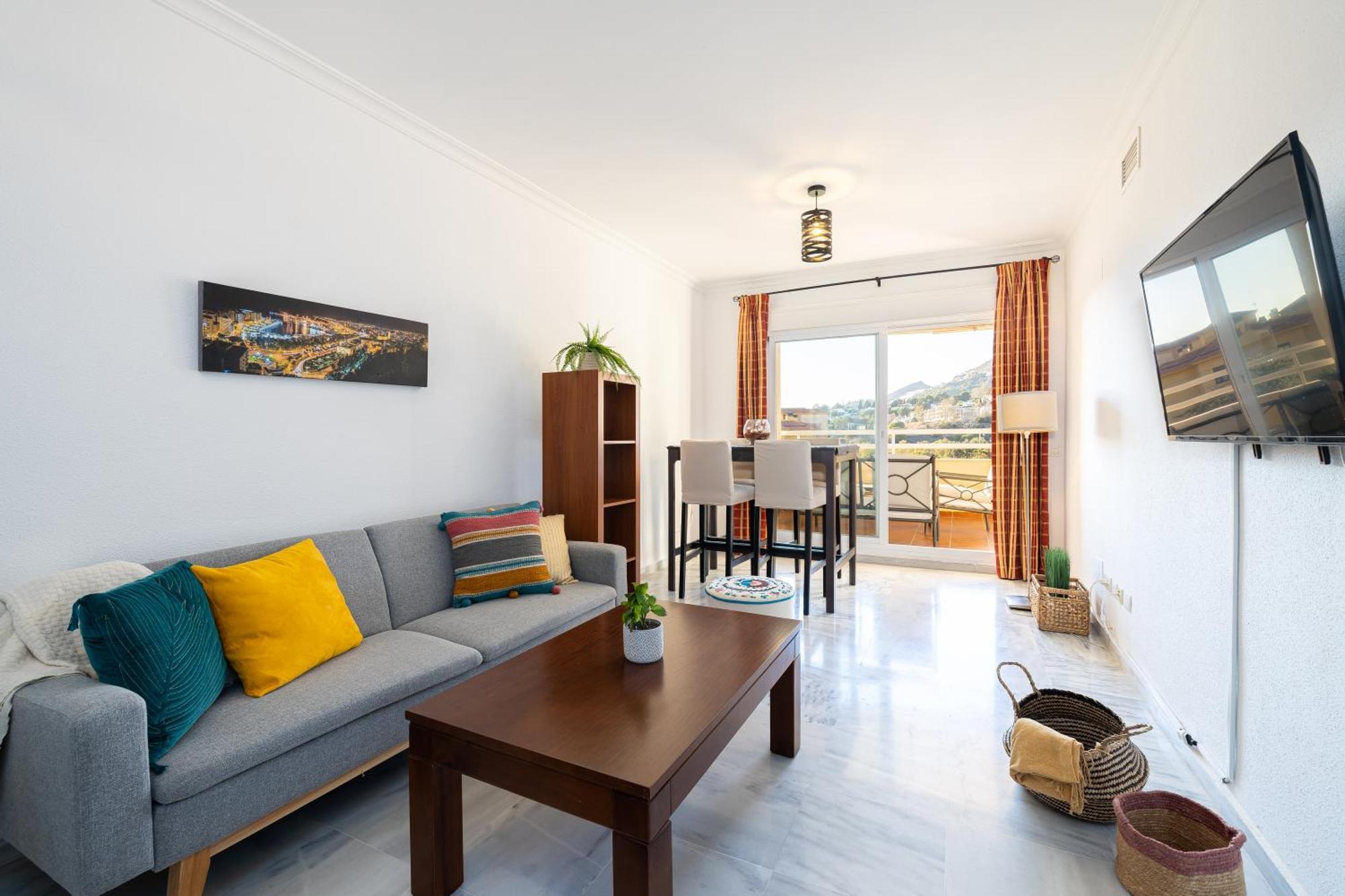 Holidays2Nueva Torrequebrada 2 Bedrooms And 2 Bathrooms, Terrace, Community Pool And Garage Benalmadena Bagian luar foto