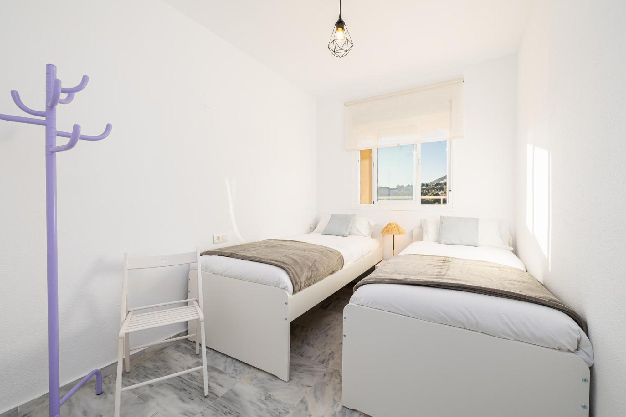 Holidays2Nueva Torrequebrada 2 Bedrooms And 2 Bathrooms, Terrace, Community Pool And Garage Benalmadena Bagian luar foto